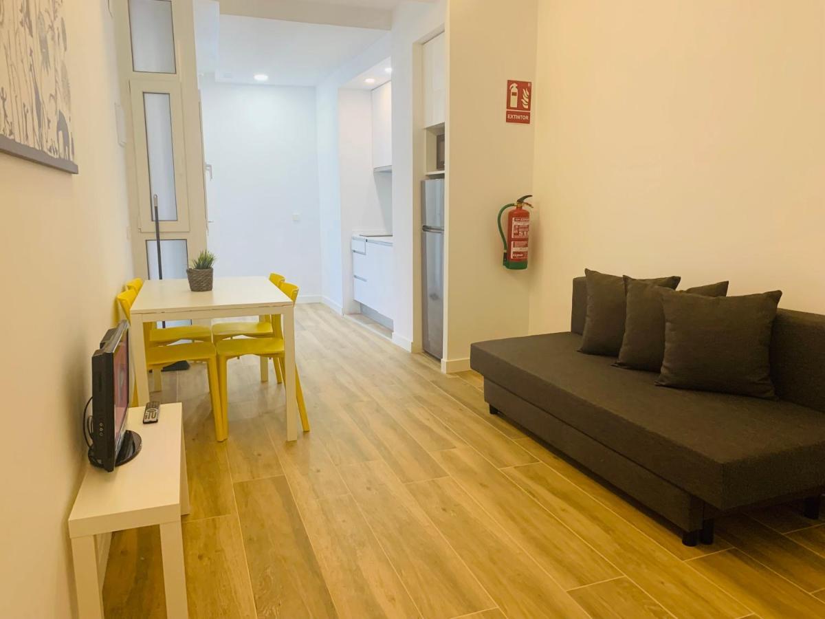 Moncloa-Uni. Complutense Apartamentos Madrid Exterior photo